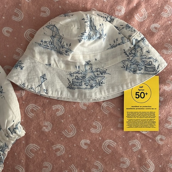 NWT Baby Gap cotton romper with matching sun hat size 0-3m - Picture 4 of 4